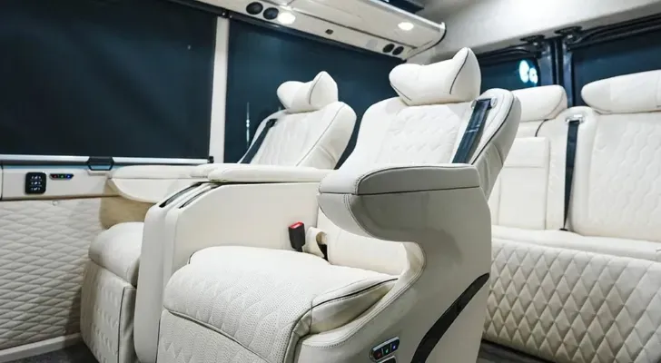 Maharaja Urbania van in Delhi