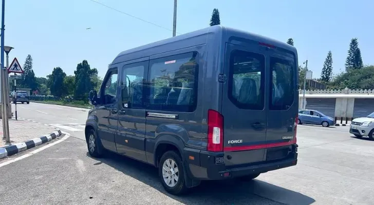 10 seater Urbania van in Delhi